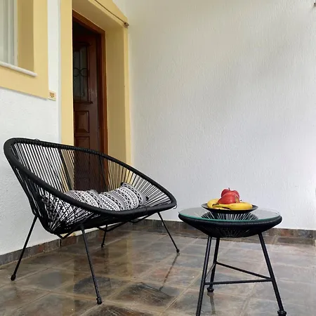 Olive Nest Apartman Parászporosz