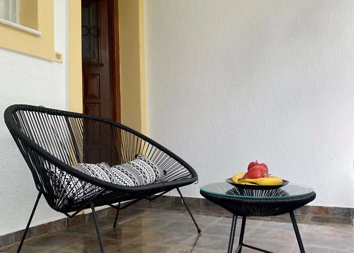 Olive Nest Apartman Parászporosz